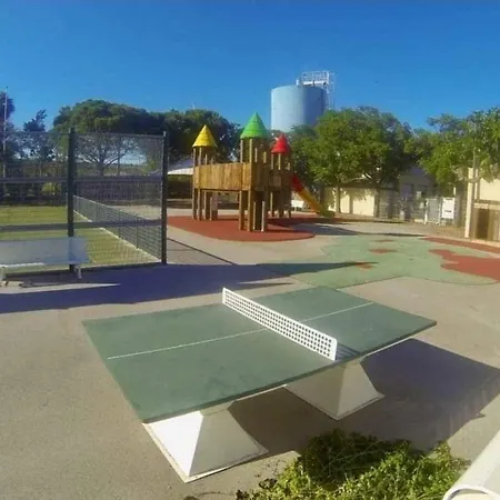 Camping Les Salins De La Gardiole *