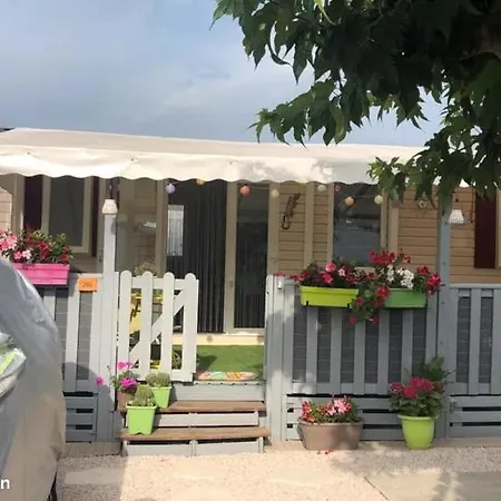 Camping Les Salins De La Gardiole
